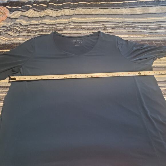 Susan Graver Essentials Size 3X Navy Liquid Knit 3/4 Sleeve V Neck Top Casual - Picture 8 of 9